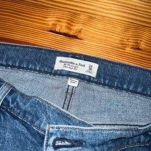 Abercrombie Curve Love Jeans